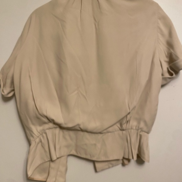 Authentic Louis Vuitton Collared Jacket (short sleeve) - Picture 7 of 9